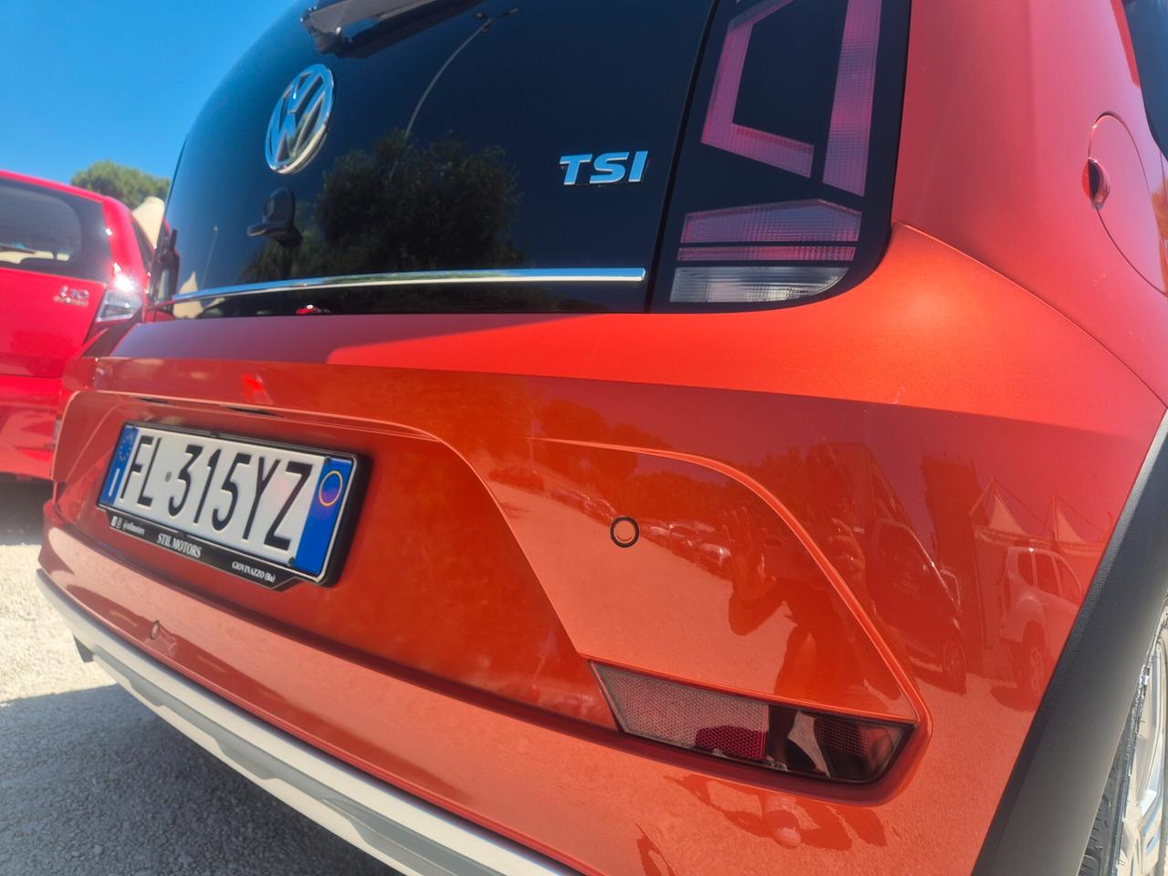 Volkswagen up! 1.0 75 CV 5p. cross BlueMotion Technology ASG