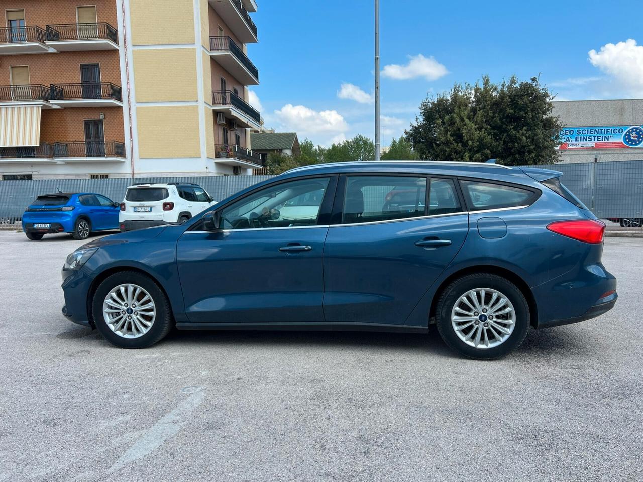 Ford Focus TURNIER 1.0 ECOBOOST HYBRID