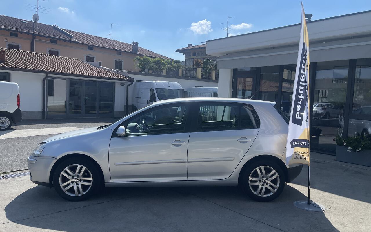 Volkswagen Golf 5p 1.900 TDI