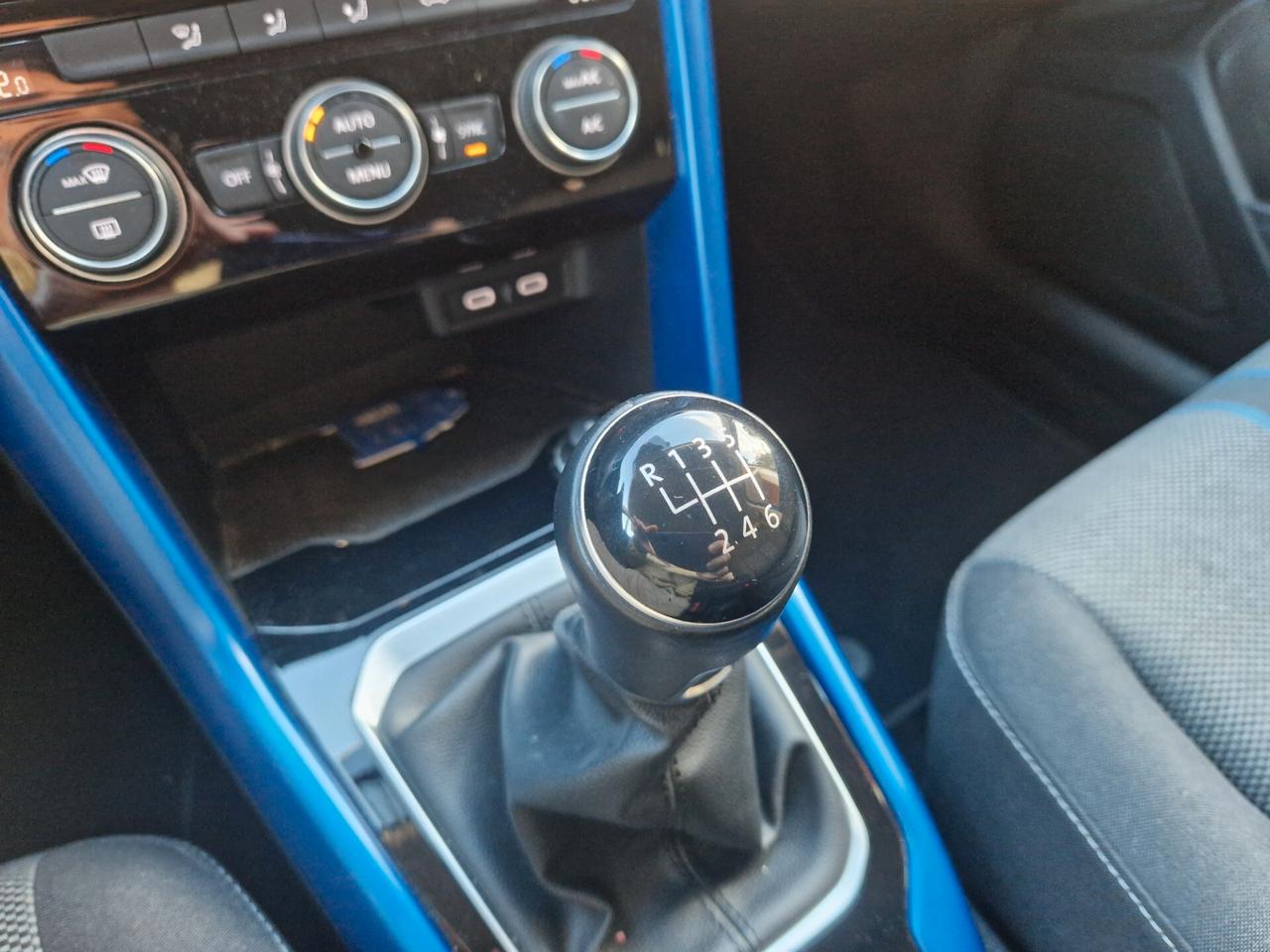 Volkswagen T-Roc 1.0tsi 110cv Style LED-VIRTUAL-R.CAMERA / PROMO