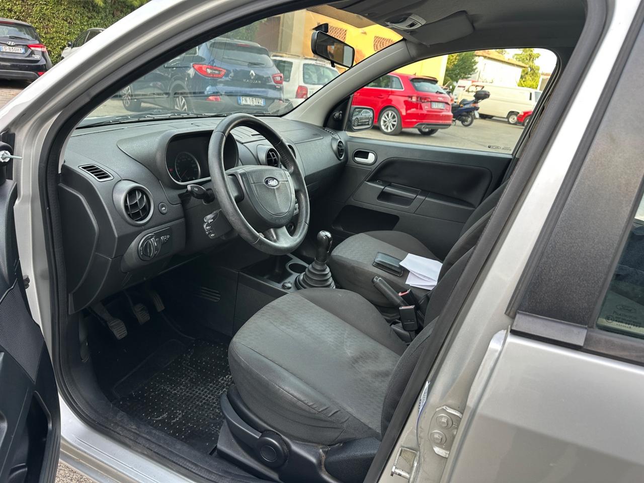 Ford Fusion 1.4 16V 5p. Leather