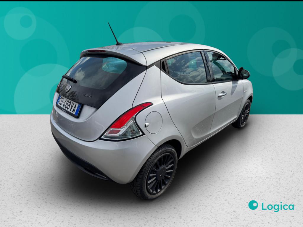 LANCIA Ypsilon III 2021 - Ypsilon 1.0 firefly hybrid Silver s&s 70c
