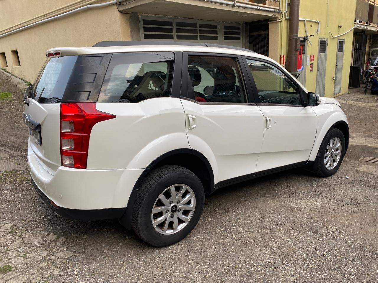 Mahindra XUV500 2.2 16V FWD W10 7 posti