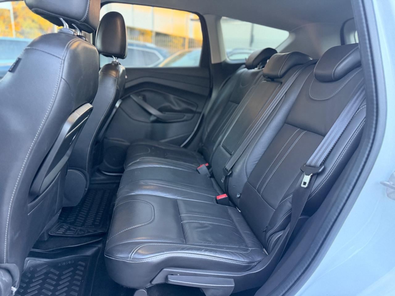Ford Kuga 2.0 TDCI 163 CV 4WD Powershift Titanium