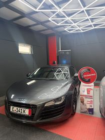Audi R8 4.2 V8 FSI quattro R tronic