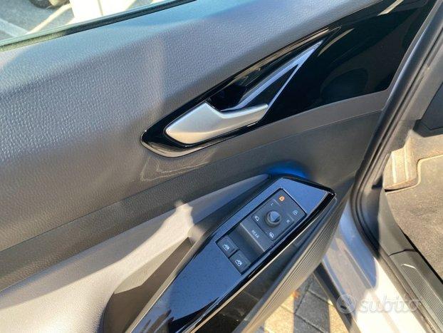 VOLKSWAGEN ID.4 Pro Performance