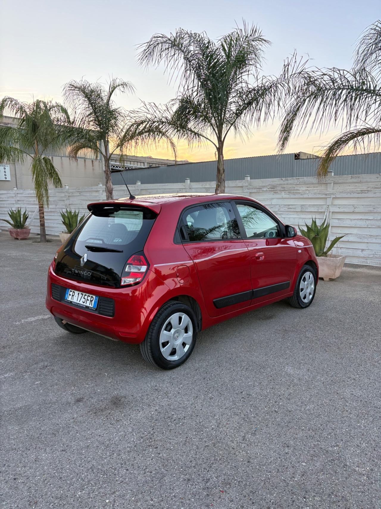 Renault Twingo pari al nuovo 1.0 benzina 125.000 km