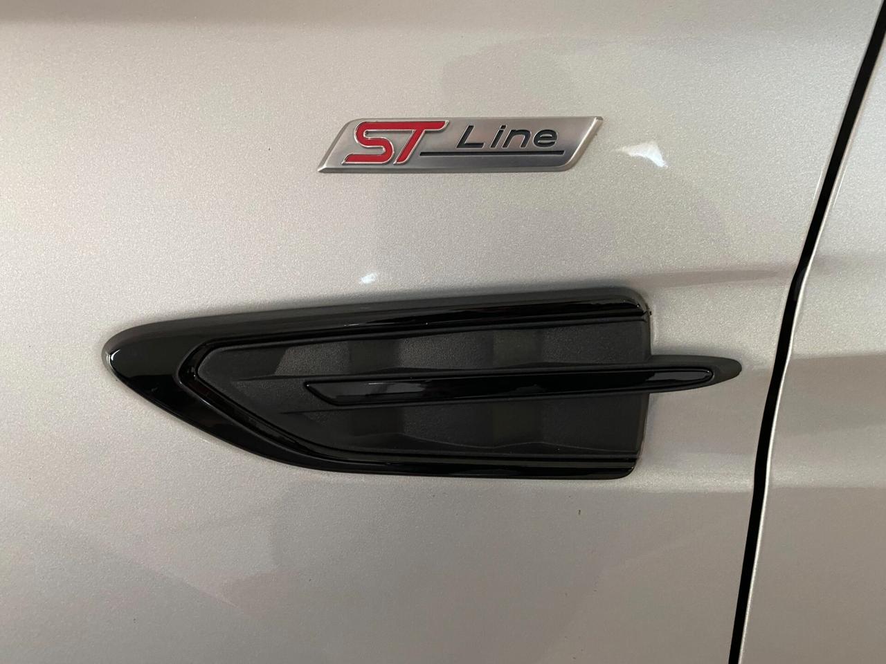 Ford Kuga 1.5 TDCI 120 CV 2WD ST-Line