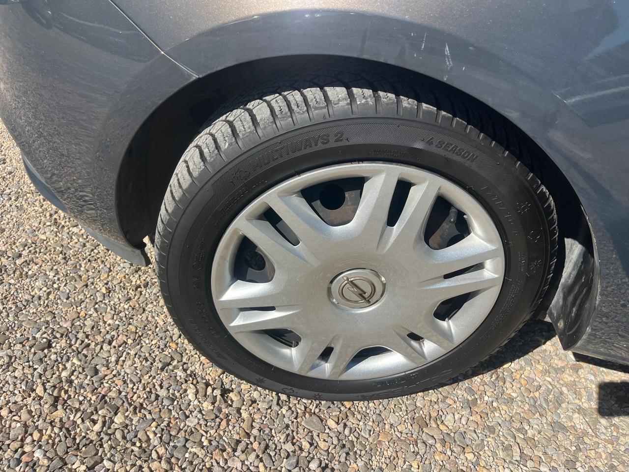 Opel Corsa 1.4 90CV GPL Tech 5 porte Innovation
