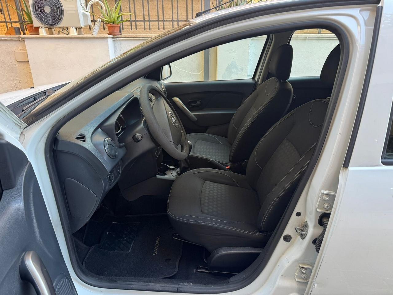 DACIA Sandero 1.5 dCi 8V 75CV Laureate