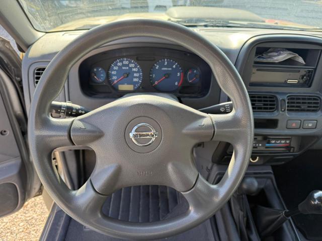 NISSAN NP300 2.5 D 2p. King Cab Easy Chassis
