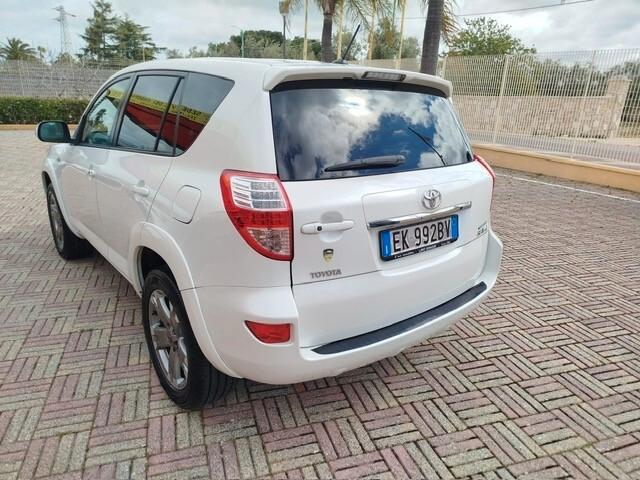 Toyota RAV 4 RAV4 Crossover 2.2 D-Cat 177 CV Executive