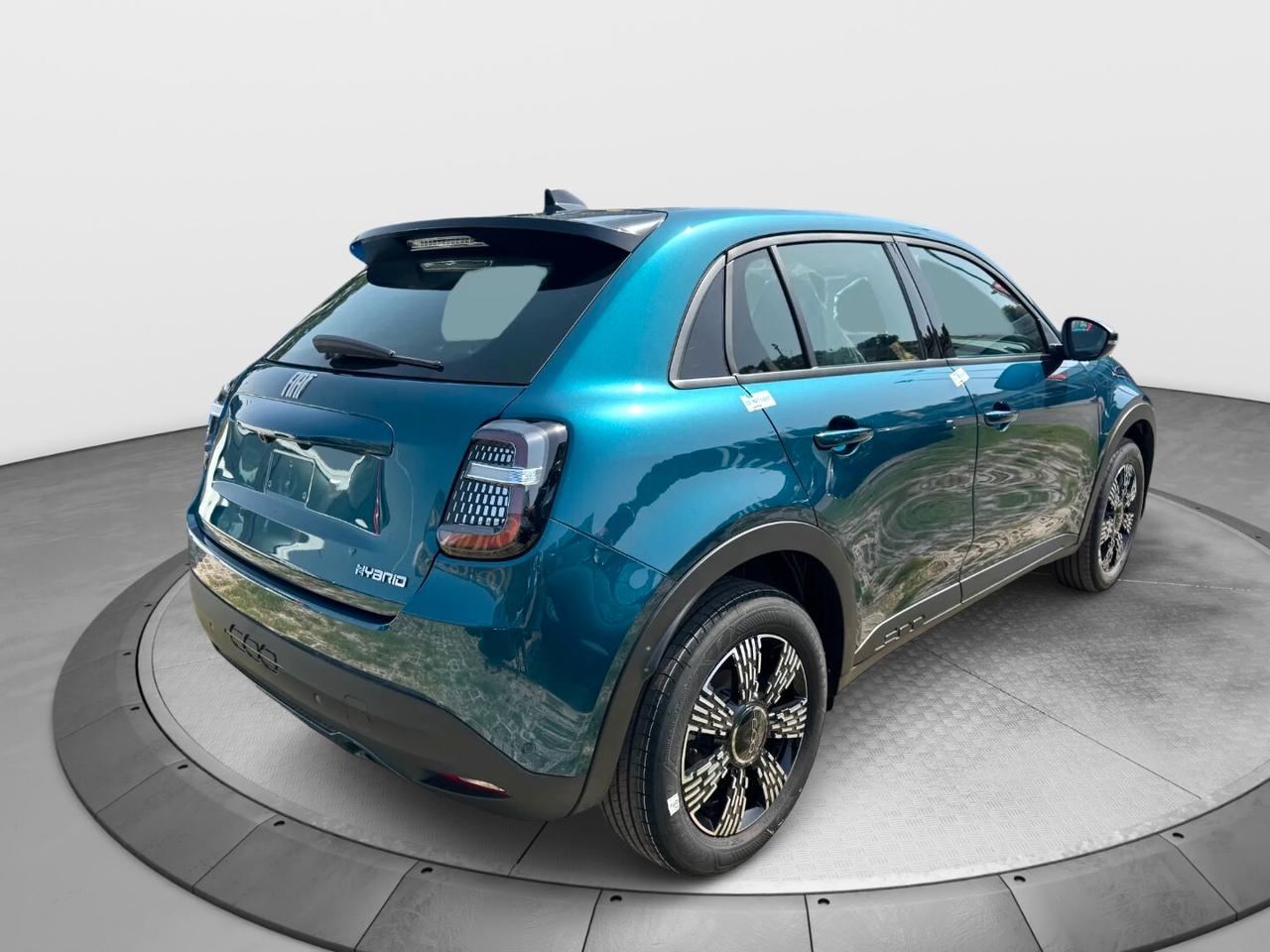 FIAT 600 1.2cc Hybrid 101cv DCT MHEV ICON