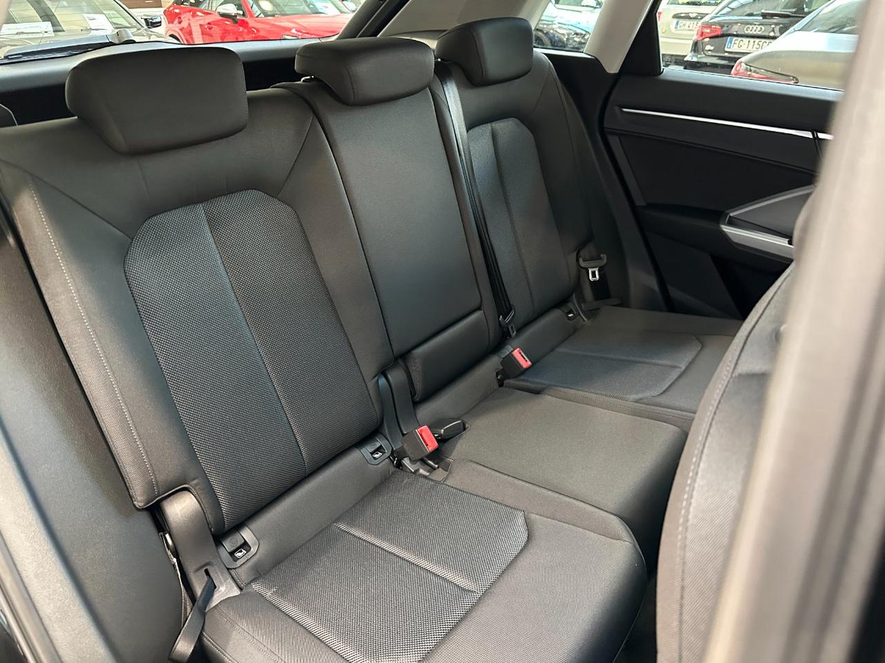 Audi Q3 40 2.0 tfsi S line quattro s-tronic-19"-Led Matrix-Tetto