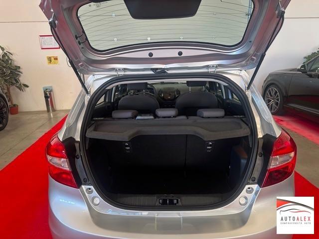 FORD - Ka 1.2 70cv + 1.2 70cv