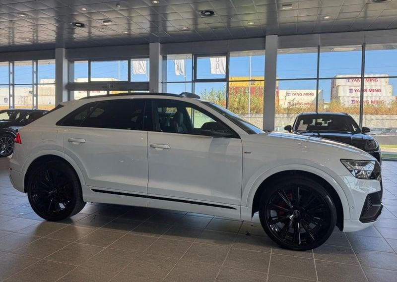 Audi Q8 50 TDI MHEV quattro S Line Plus - IVA Esposta