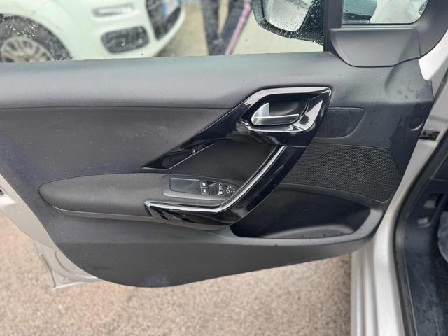 PEUGEOT 208 1.2 82cv Allure