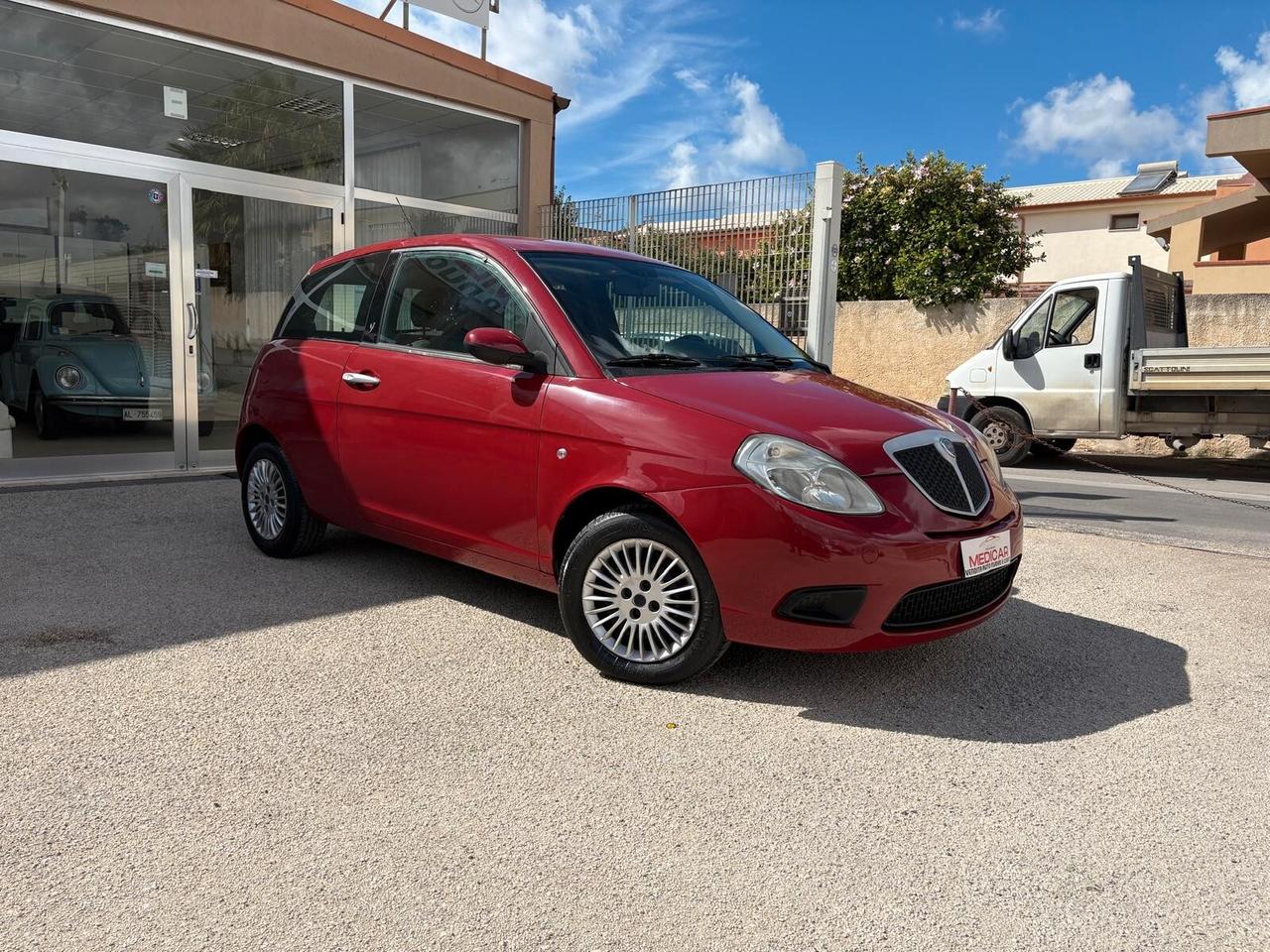 Lancia Ypsilon 1.2 Silver 69CV
