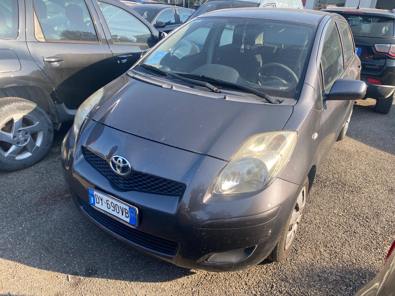 Toyota Yaris 1.0 5 porte Sol