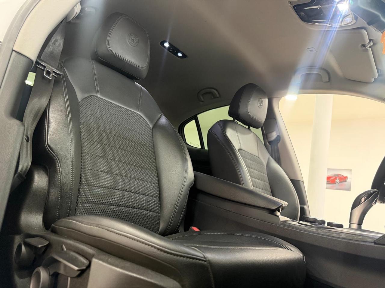 Alfa Romeo Stelvio 2.2 Turbodiesel 210 CV AT8 Q4 Business