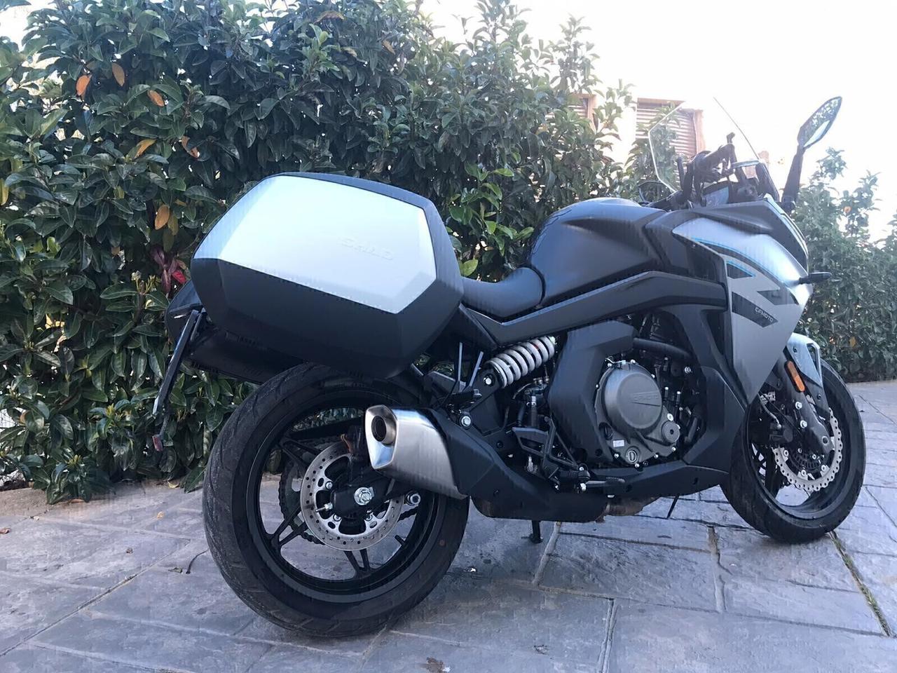 Cf Moto 650 GT sport km1200 7/2024 in garanzia