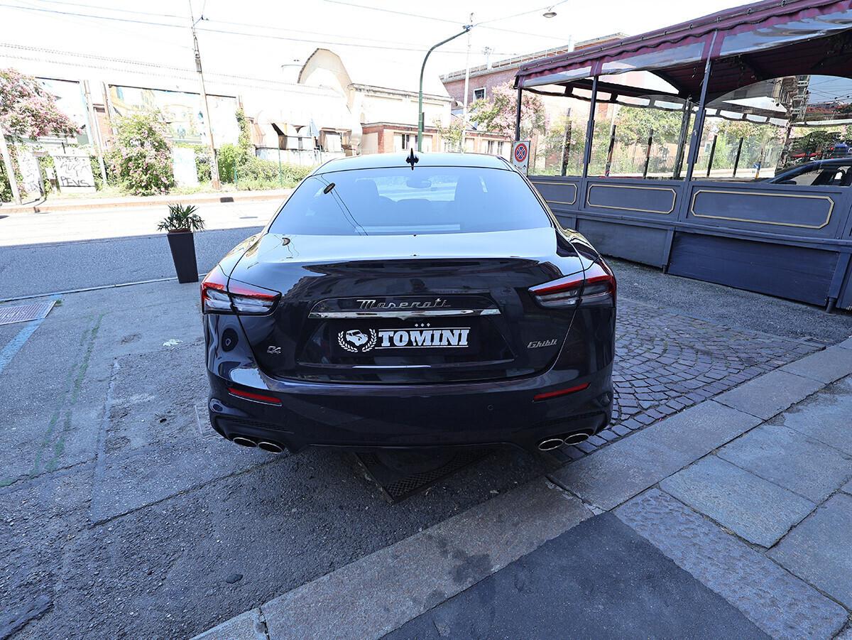 Maserati Ghibli Modena S Q4 3.0 V6 430 cv