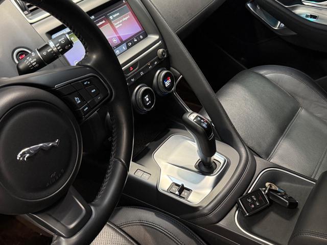 JAGUAR E-Pace 2.0D 180 CV AWD aut. R-Dynamic