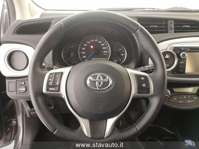 Toyota Yaris LOUNGE 1.5 HYBRID