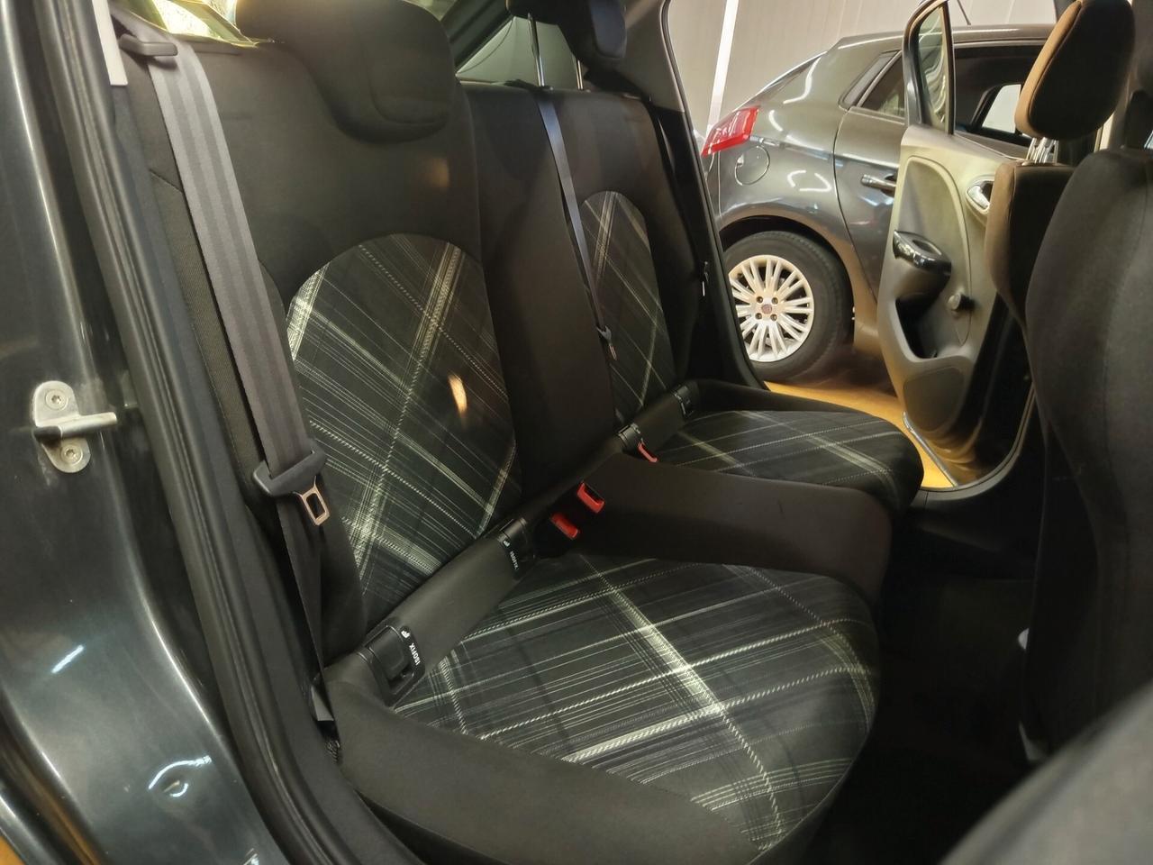 Opel Corsa 1.4 90CV GPL Tech 5 porte Innovation