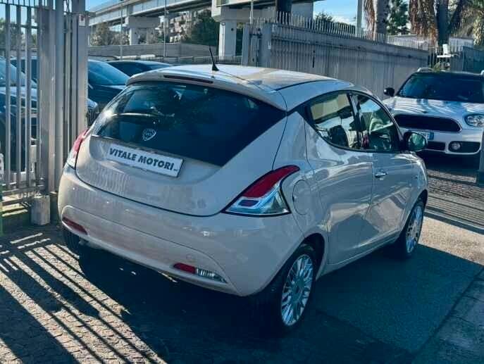 Lancia Ypsilon 1.2 69 CV GPL Ecochic Gold