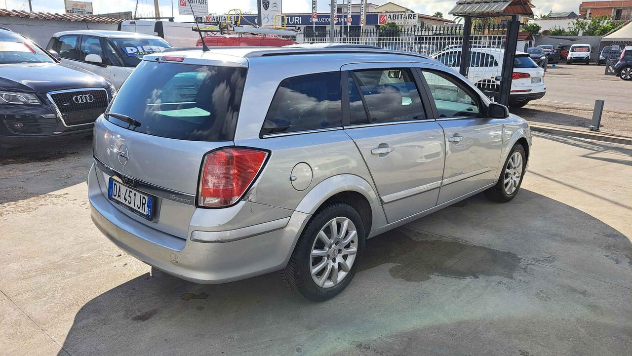 Opel Astra 1.6 16V Twinport Station Wagon Cosmo