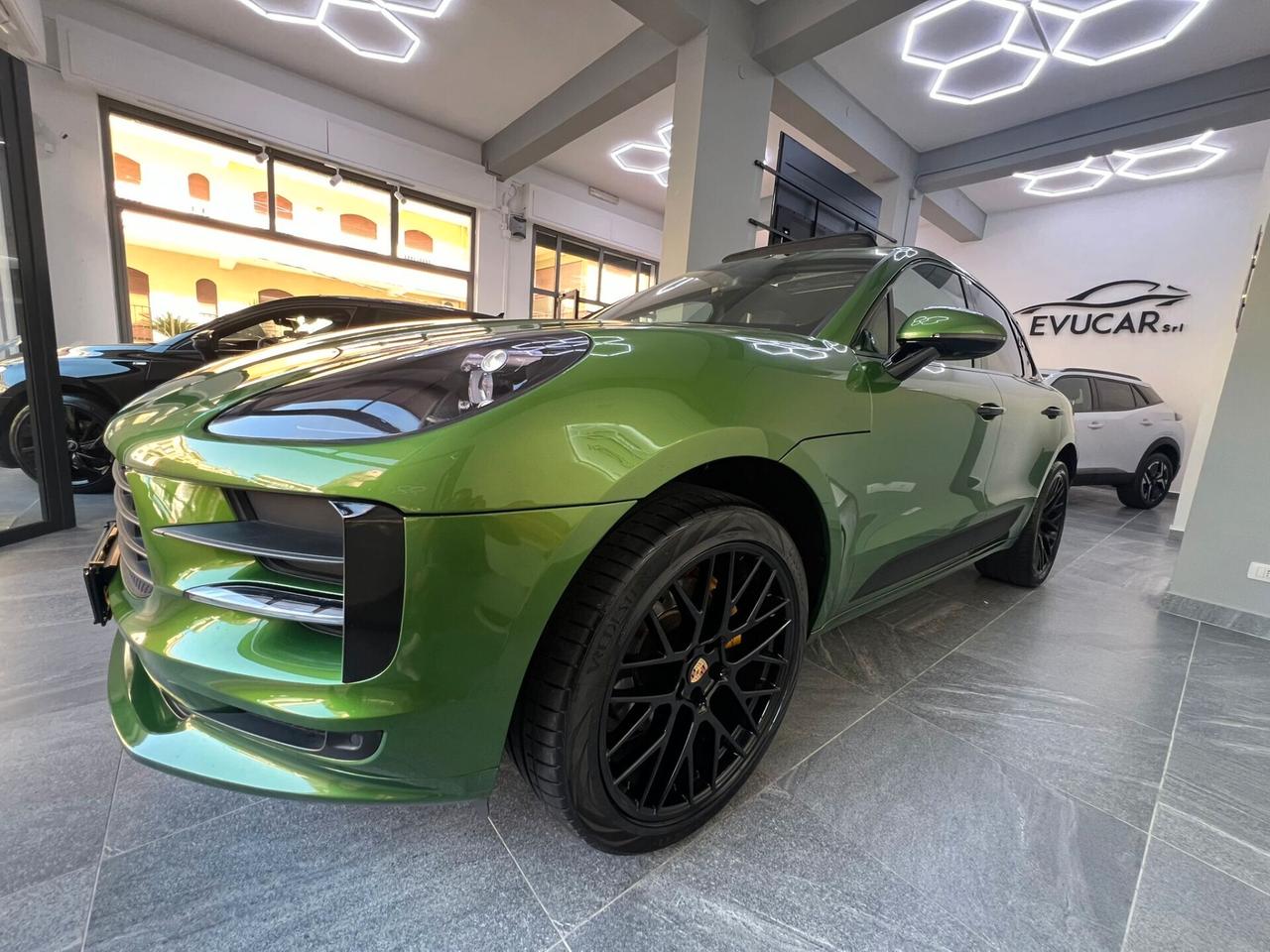 Porsche Macan 2.0 Python Green Iva Esposta