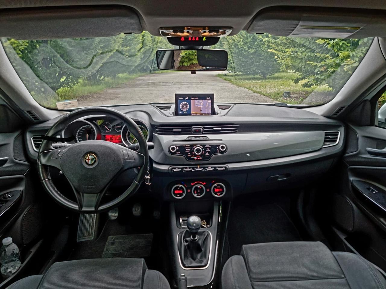 Alfa Romeo Giulietta 1.6 JTDM ADATTA A NEOPATENTATI