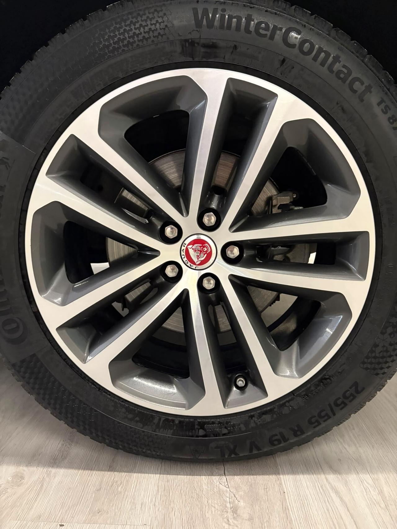 Jaguar F-Pace 2.000cc D 240 CV AWD aut. R-Sport