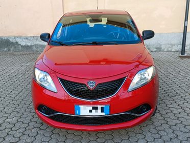 Lancia Ypsilon 1.2 69 CV 5 porte Silver
