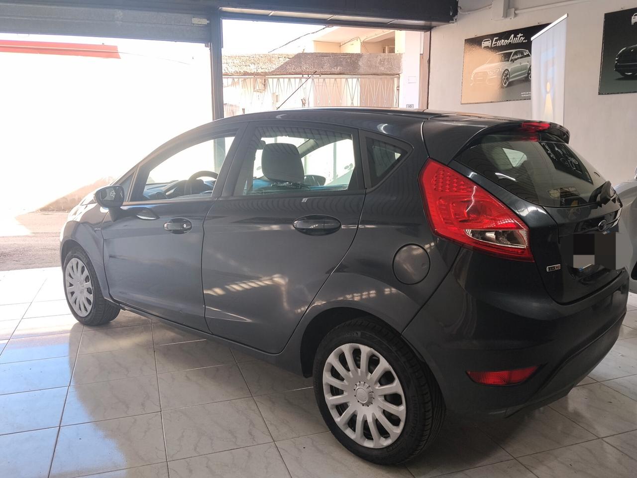 Ford Fiesta 1.4 diesel 2011 CON GARANZIA