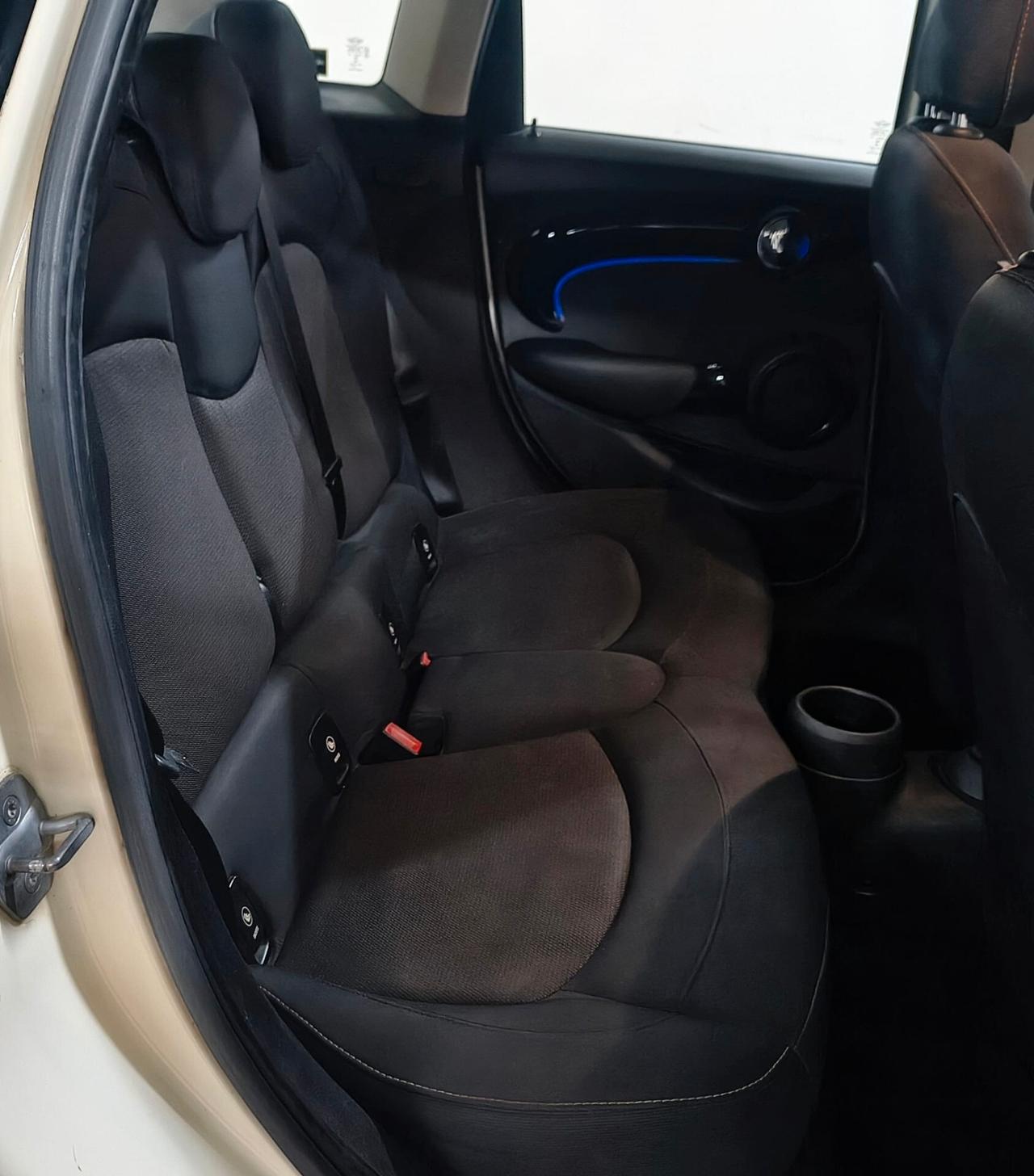 Mini 1.5 Cooper D - KM120000