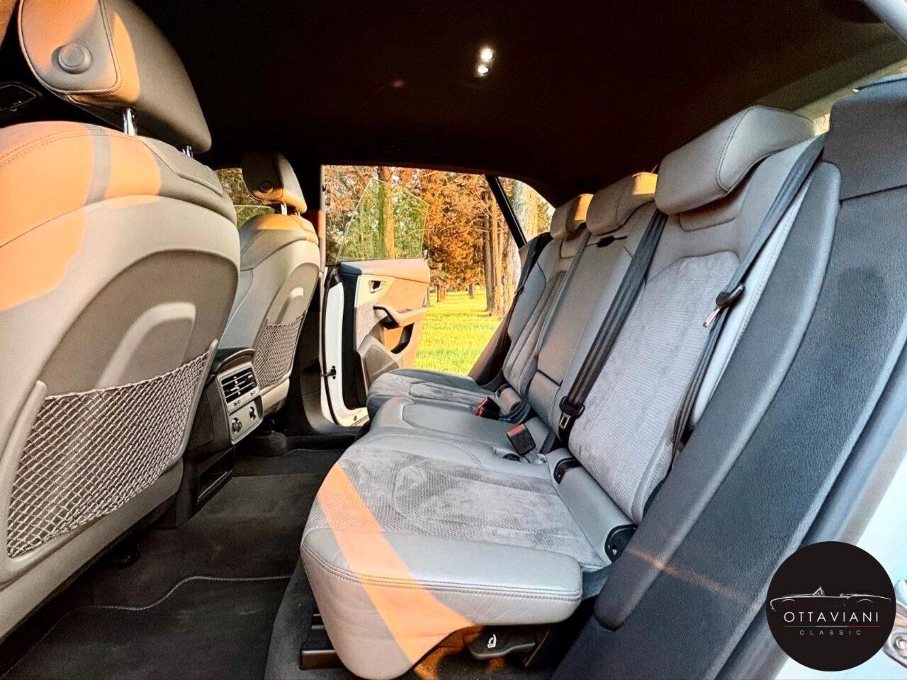 Audi Q8 S-line unipro full book service Audi