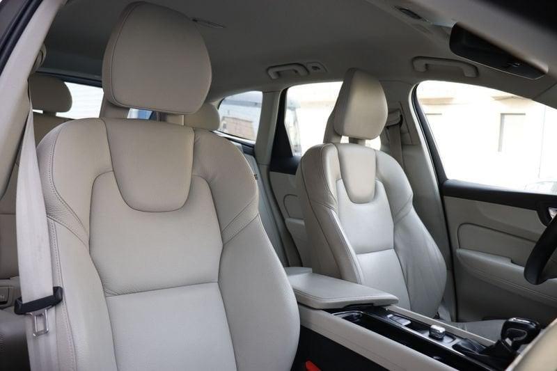 Volvo XC60 D4 AWD Geartronic Business Unicoproprietario