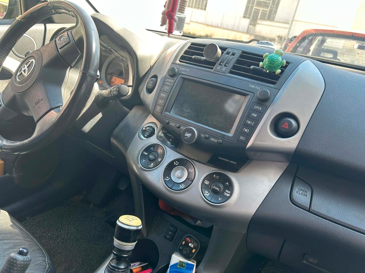 TOYOTA RAV4 2006 2.2 D-4D 177 CV Luxury PELLE NAVI CRUIS DA CONTROLLARE