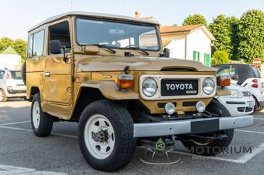 TOYOTA Land Cuiser BJ 42 3.4 DIESEL – PASSO CORTO – 1982