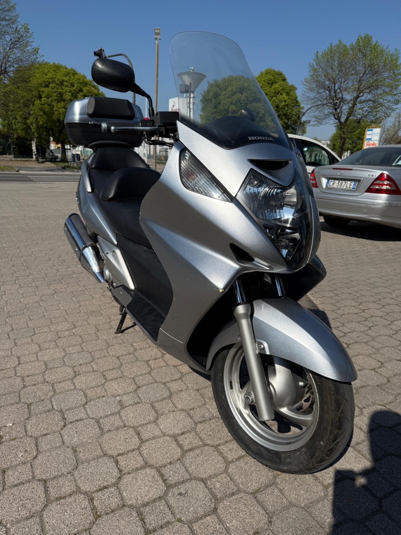 Honda Silver Wing 600