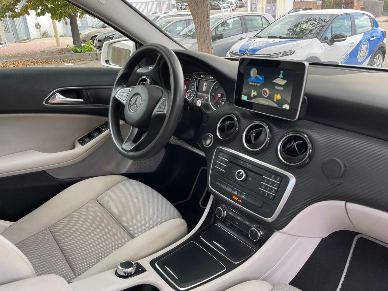 Mercedes GLA 180 d Automatic Executive