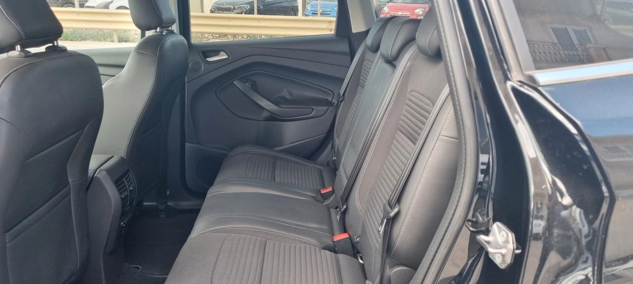 Ford Kuga 1.5 TDCI 120 CV S&S 2WD Titanium