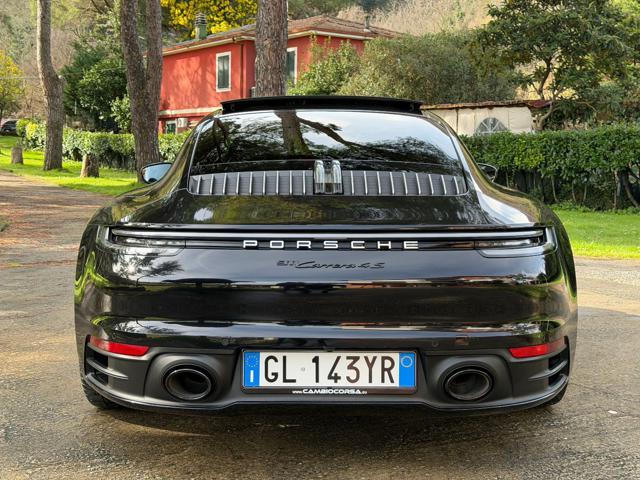PORSCHE 911 Carrera 4S