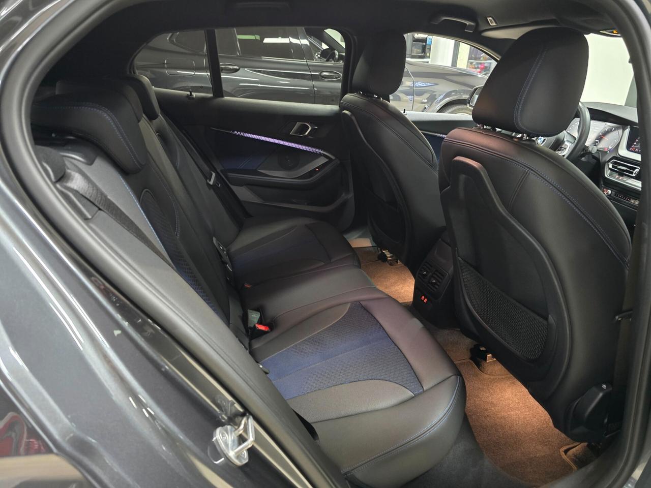 Bmw 118 118d 5p. Msport