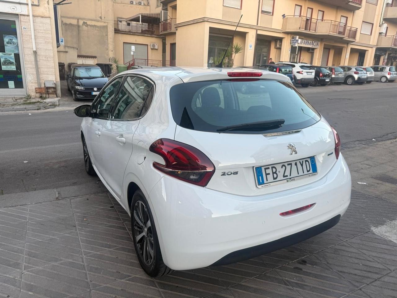 Peugeot 208 BlueHDi 75 5 porte Allure