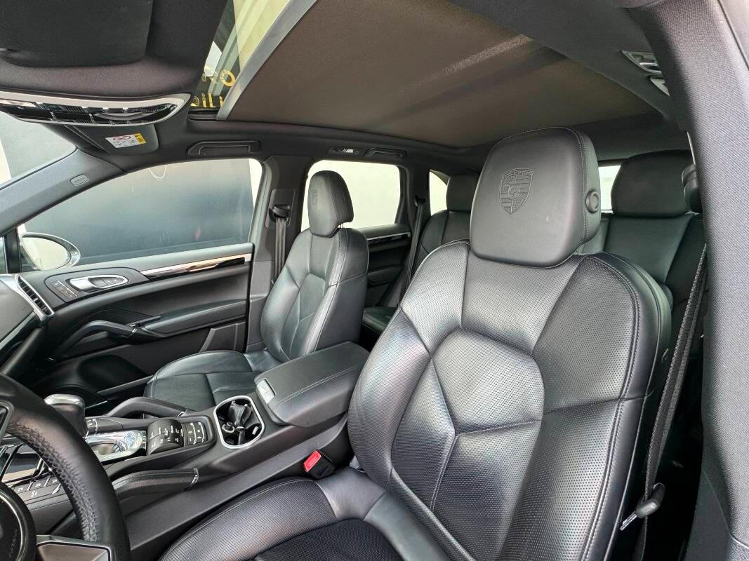 Porsche Cayenne Cayenne 3.0 Platinum Edition tiptronic