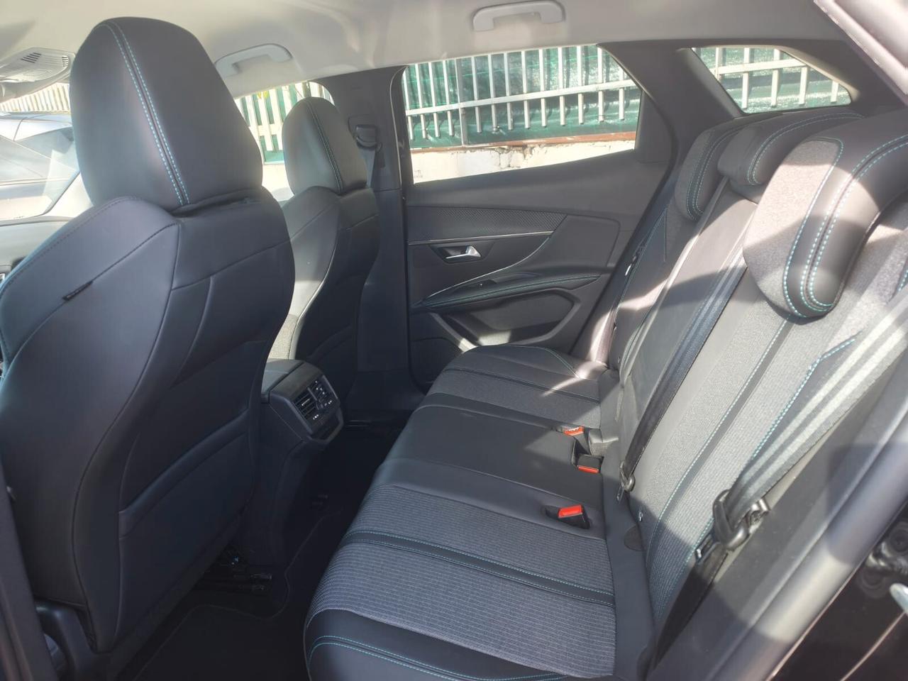 PEUGEOT 3008 1.5HDI 130CV EAT8 ALLURE PACK FULL