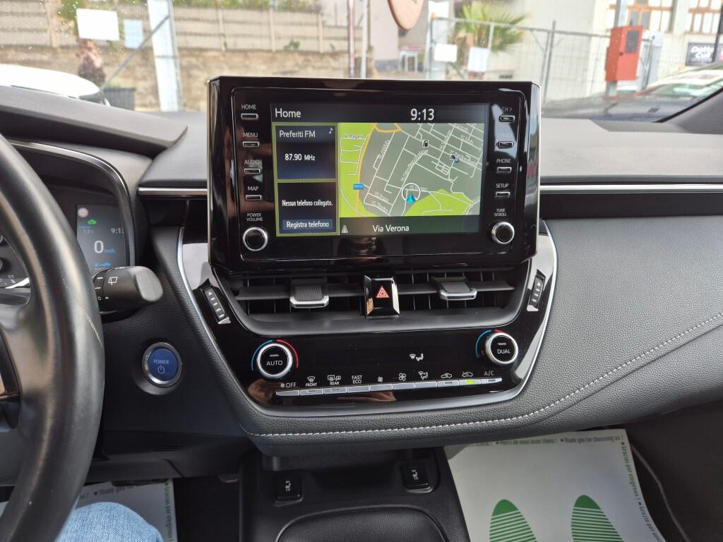 Toyota Corolla 1.8 Hybrid Business